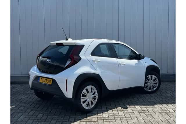 Toyota Aygo X (2023) thumbnail 4