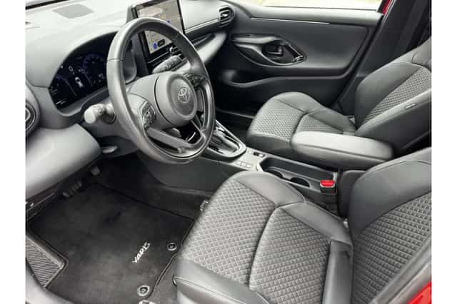 Toyota Yaris (2024) thumbnail 6