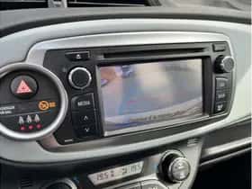 Toyota Yaris (2013) thumbnail 13