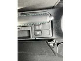 Toyota Yaris (2013) thumbnail 16