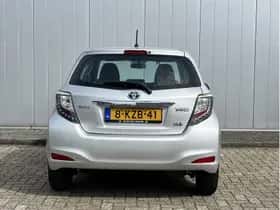 Toyota Yaris (2013) thumbnail 5