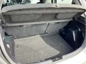 Toyota Yaris (2013) thumbnail 10