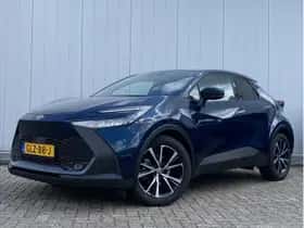 Toyota C-HR (2024) thumbnail 1