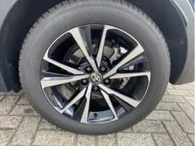 Toyota C-HR (2024) thumbnail 11