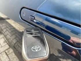 Toyota C-HR (2024) thumbnail 30