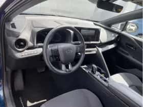 Toyota C-HR (2024) thumbnail 6