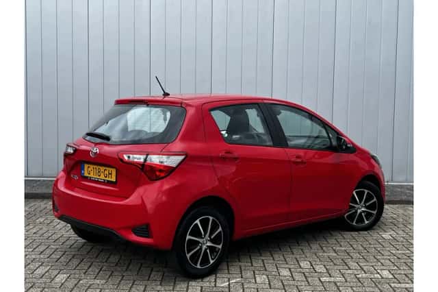 Toyota Yaris (2019) thumbnail 4