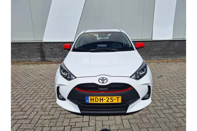 Toyota Yaris (2025) thumbnail 6