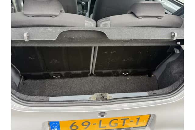 Toyota Aygo (2010) thumbnail 6