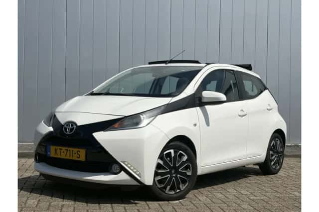 Toyota Aygo (2016) thumbnail 1