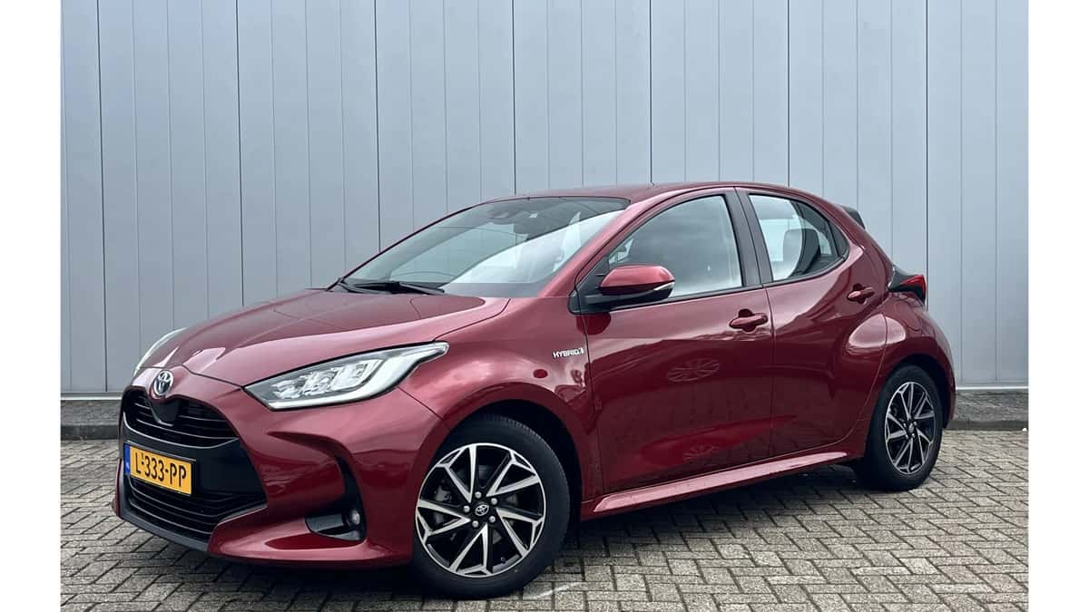 Toyota Yaris (2021) — foto 1