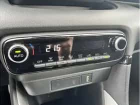 Toyota Yaris (2021) thumbnail 14