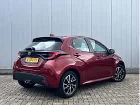 Toyota Yaris (2021) thumbnail 4