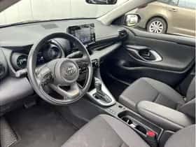 Toyota Yaris (2021) thumbnail 6