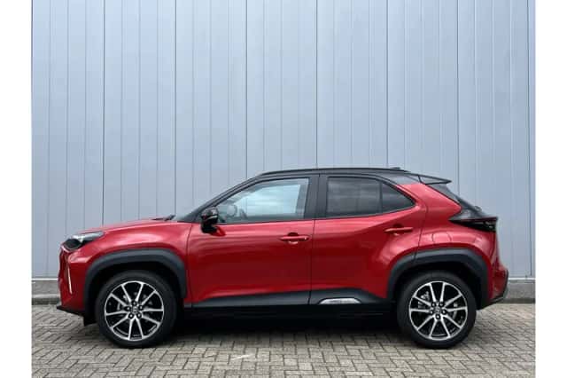 Toyota Yaris Cross (2024) thumbnail 2