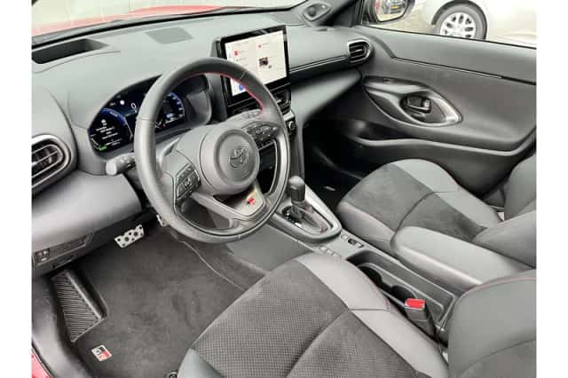 Toyota Yaris Cross (2024) thumbnail 6