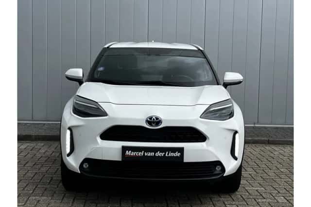 Toyota Yaris Cross (2021) thumbnail 2