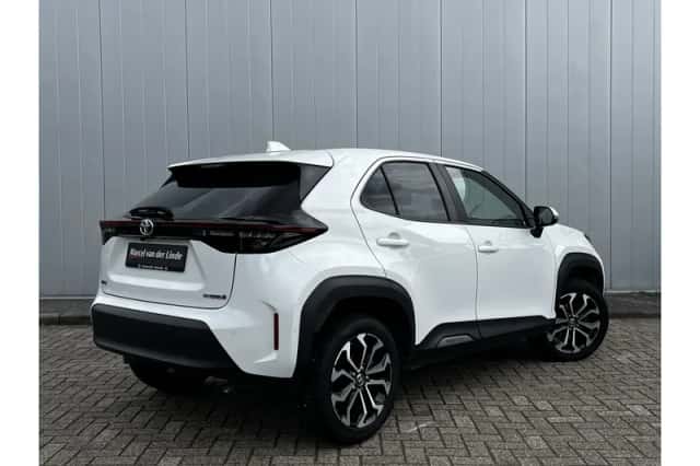 Toyota Yaris Cross (2021) thumbnail 4