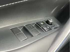 Toyota Corolla (2023) thumbnail 17