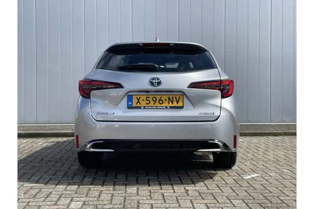 Toyota Corolla (2024) thumbnail 5