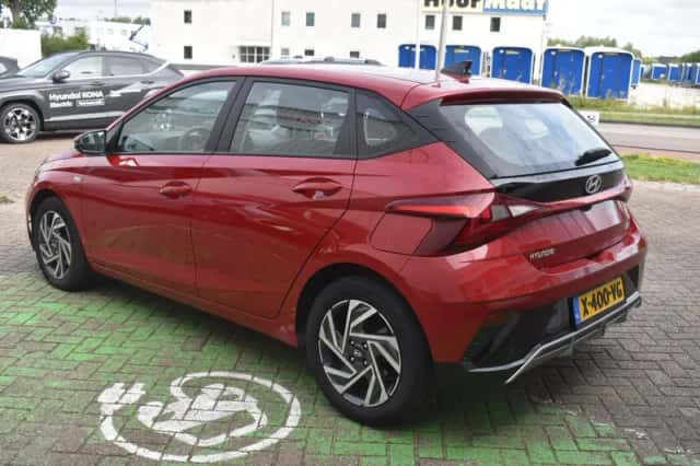 Hyundai i20 (2024) thumbnail 5