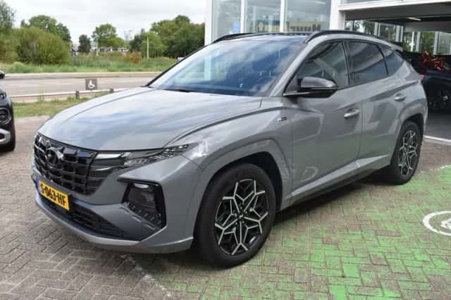 Hyundai Tucson (2023) thumbnail 3