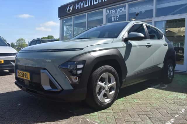 Hyundai Kona (2024) thumbnail 3
