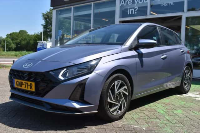 Hyundai i20 (2024) thumbnail 3