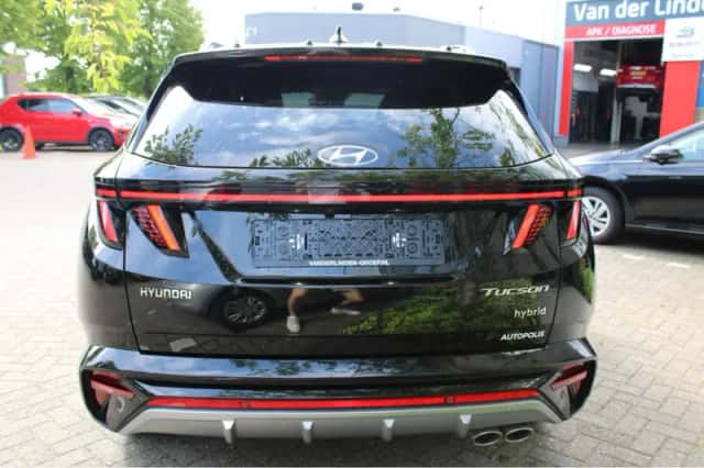 Hyundai Tucson (2023) thumbnail 3
