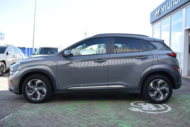 Hyundai Kona (2021) thumbnail 4