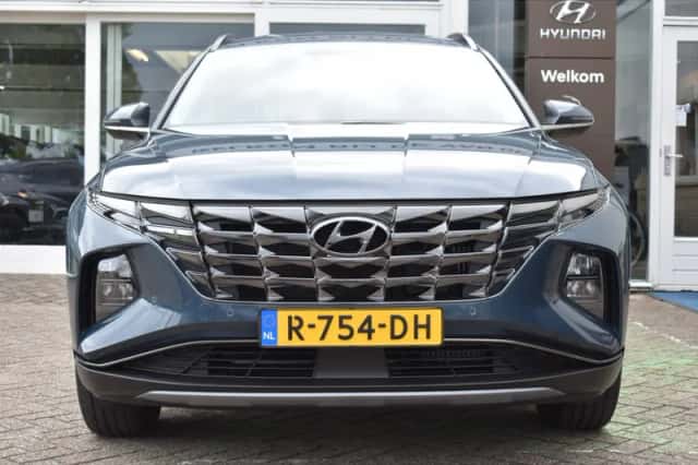 Hyundai Tucson (2022) thumbnail 2