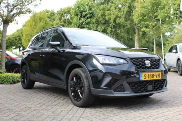 SEAT Arona (2022) thumbnail 5