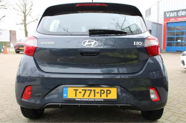 Hyundai i10 (2023) thumbnail 4