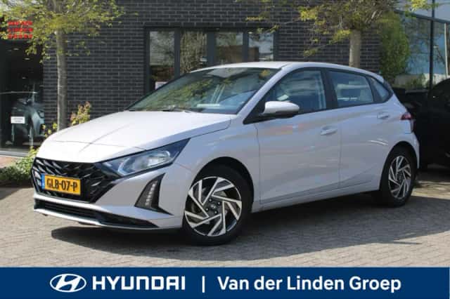 Hyundai i20 (2024) thumbnail 1