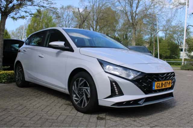 Hyundai i20 (2024) thumbnail 5
