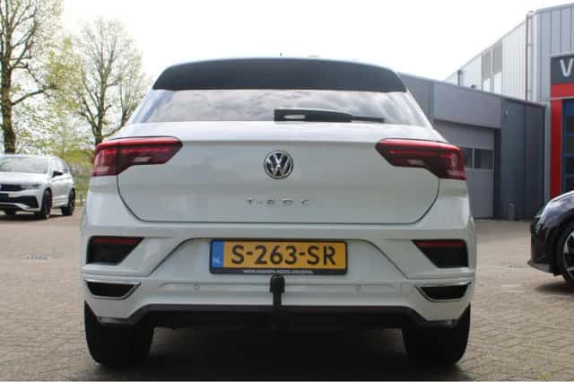 Volkswagen T-Roc (2019) thumbnail 4