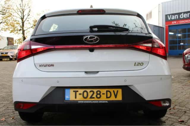 Hyundai i20 (2023) thumbnail 4