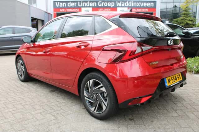 Hyundai i20 (2021) thumbnail 3