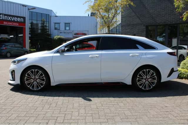 Kia Proceed (2020) thumbnail 2