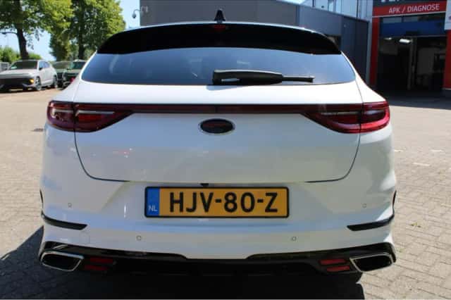 Kia Proceed (2020) thumbnail 4