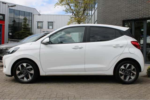 Hyundai i10 (2025) thumbnail 2