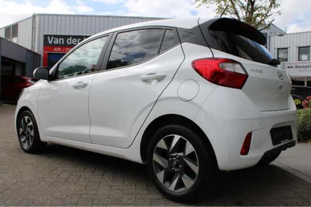 Hyundai i10 (2025) thumbnail 3