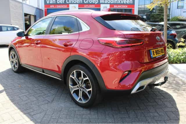 Kia XCeed (2021) thumbnail 3