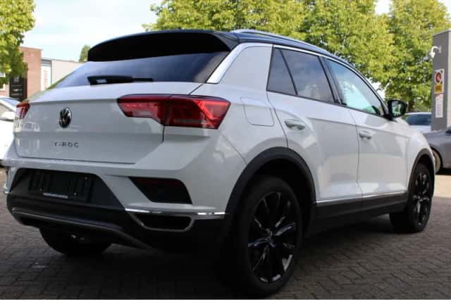 Volkswagen T-Roc (2021) thumbnail 5