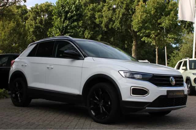 Volkswagen T-Roc (2021) thumbnail 6
