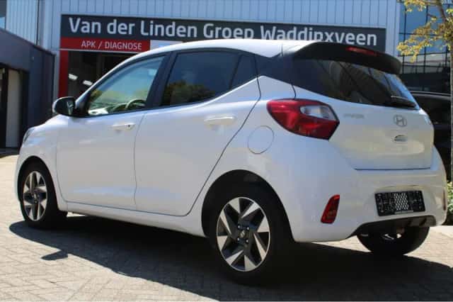 Hyundai i10 (2025) thumbnail 3