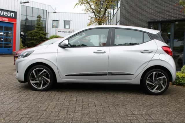 Hyundai i10 (2021) thumbnail 3
