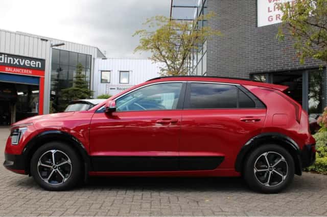Kia Niro (2023) thumbnail 2