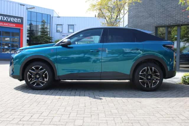 Peugeot 3008 (2025) thumbnail 2