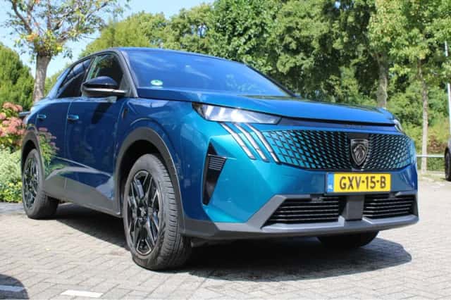 Peugeot 3008 (2025) thumbnail 5